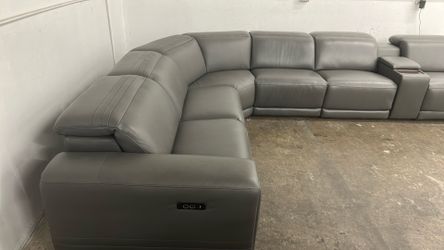 Sectional Sofa - Delivery/Financing Available