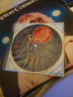 RARE DISNEY "MAIN STREET ELECTRICAL PARADE" NEAR MINT ALL THE WAY 1977 7" 33RPM