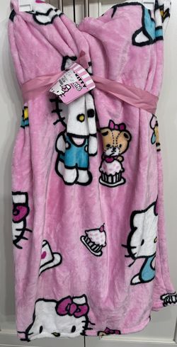 Hello Kitty Throw