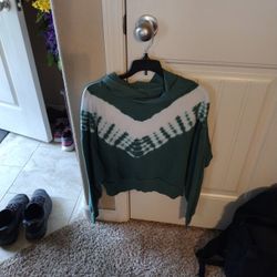 SO Lounge Life Pullover  Cropped Hoodie XS