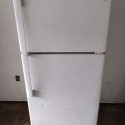 Refrigerator GE