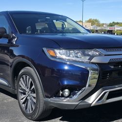 Mitsubishi Outlander 2019 ES (7 Seats)