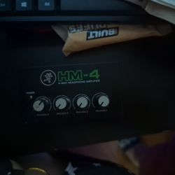 HM-4 4-way Headphone Amplifier