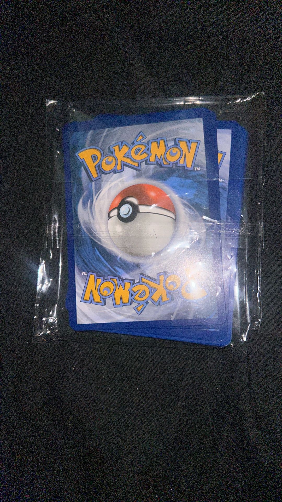 22 Pokemon Cards