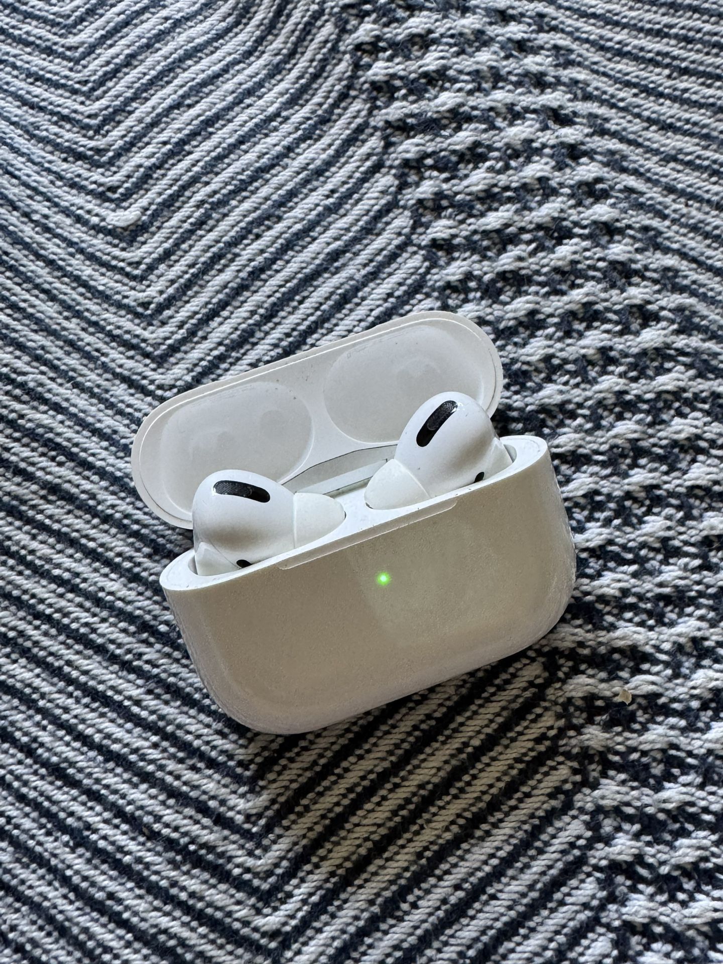 Used First Generation AirPods Pro