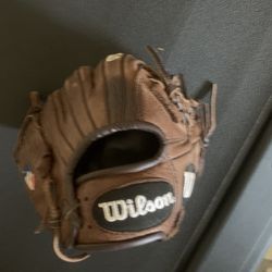 Wilson A950 A09RB20DCM34 34” Brown Catcher’s Mitt Glove Baseball Softball RHT