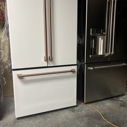 Ge Cafe French Door Refrigerator Like New 
