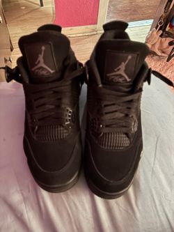 Black cats 4’s