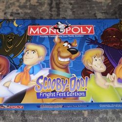 Monopoly Scooby-Doo! Fright Fest Edition (2000) 100% Complete Like New Condition! Box Is Also In Excellent Condition!