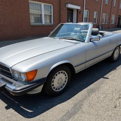 1987 Mercedes-Benz 560SL