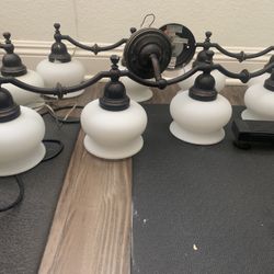 3 Light Fixtures For A Bathroom