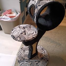 Cat Trees And Scratcher