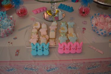 Cookies gender reveal party