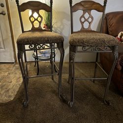 2 Barstools
