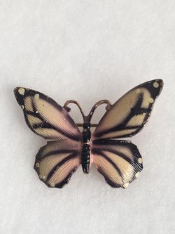 Pretty butterfly brooch