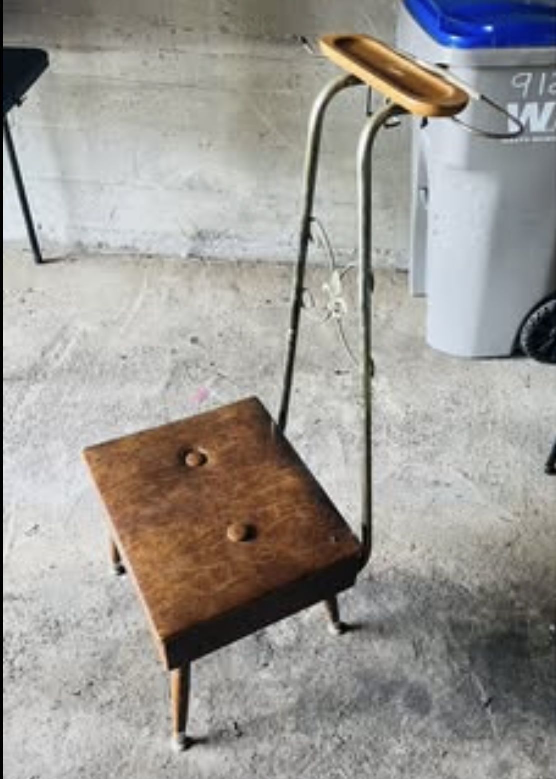 Antique Vintage Butler Valet Chair Mid century Modern MCM