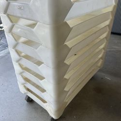 Soap Drying Trays With Rolling Wheels. White.