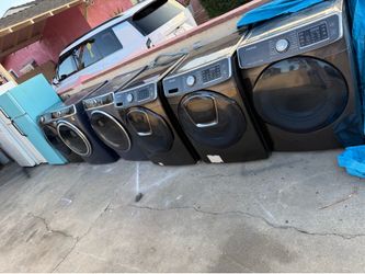 Nice. Large compassity washer. Dryers.  And Refridgators