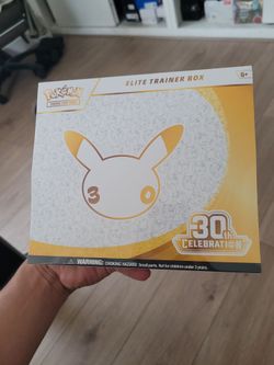 Pokemon 30th anniversary ETB