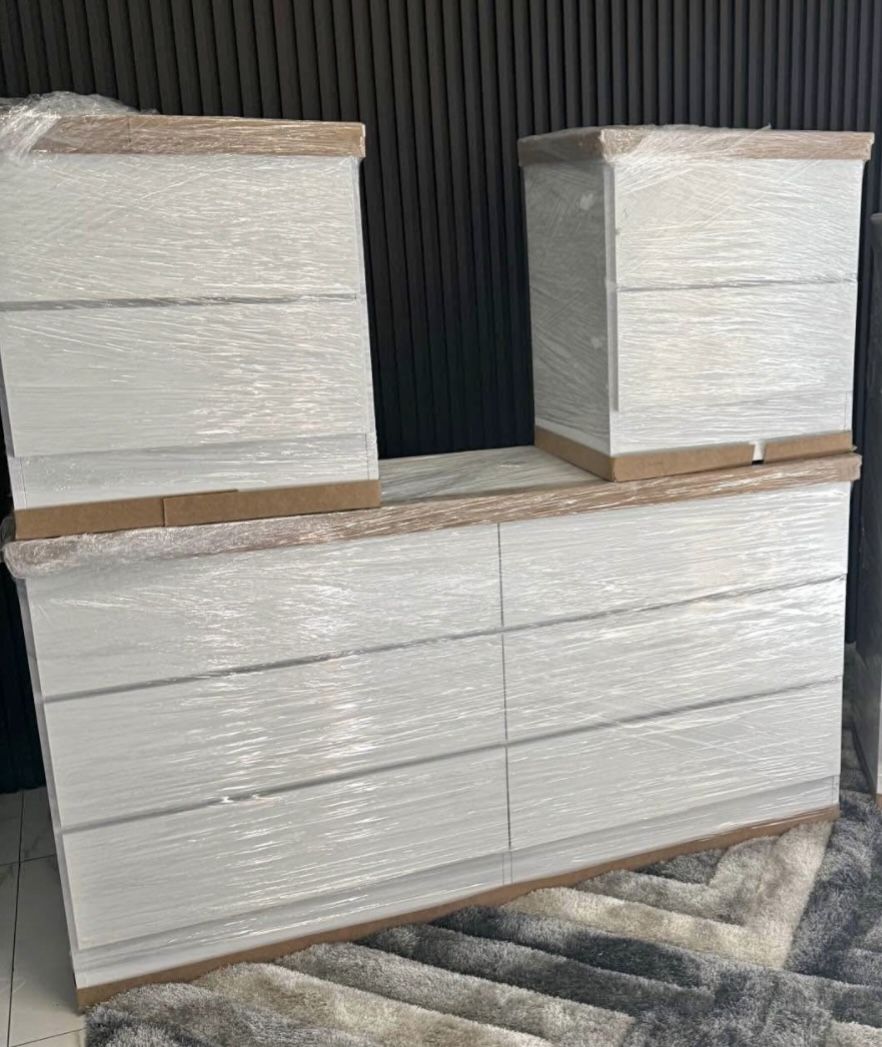 Dresser And 2 Nightstands - Cómoda Y 2 Mesitas De Noche 