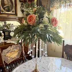 Vintage Style Floral Arrangement Centerpiece