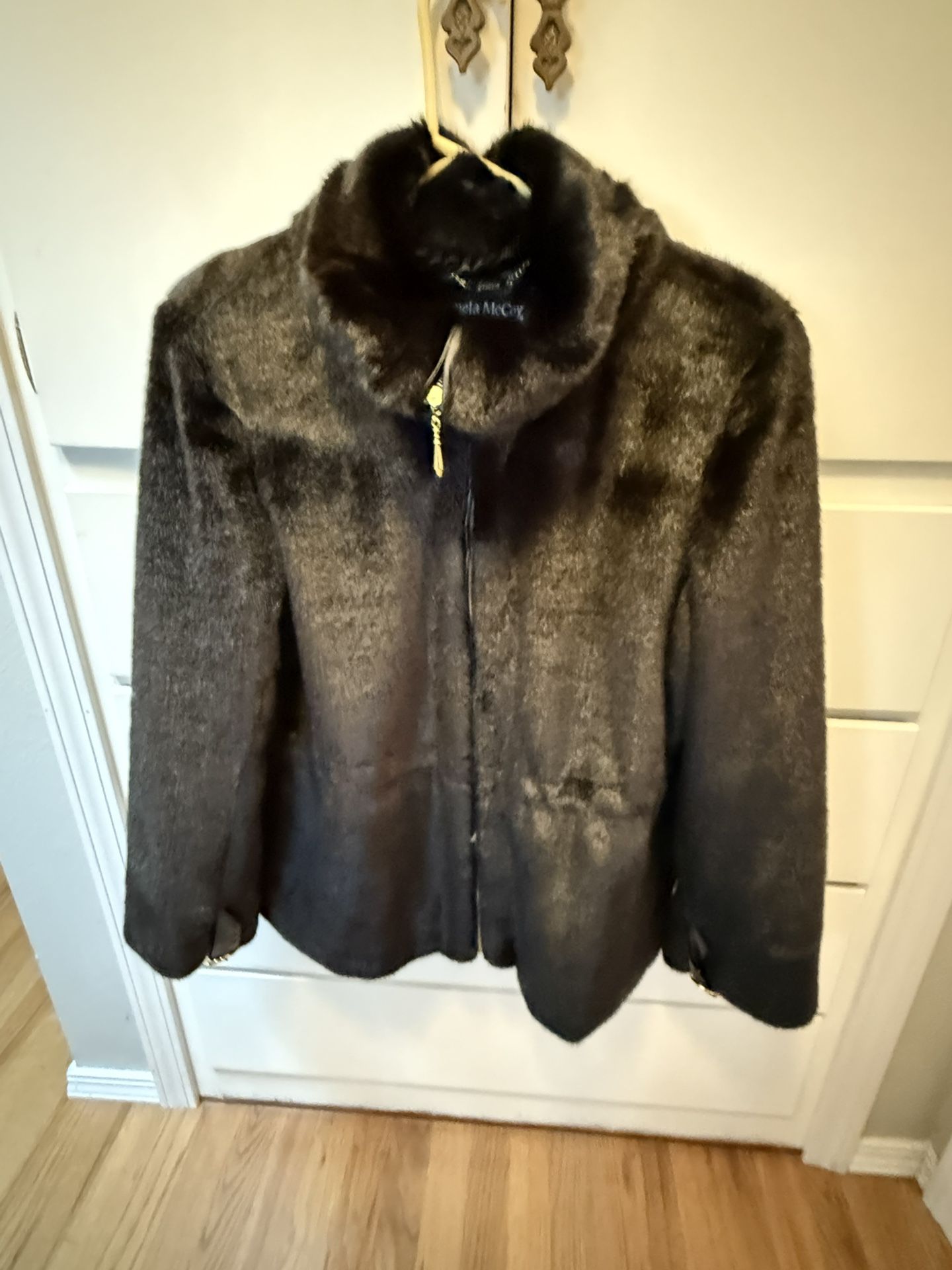 new black replica coat 