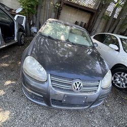 Parting Out 2007 Volkswagen Jetta Parts