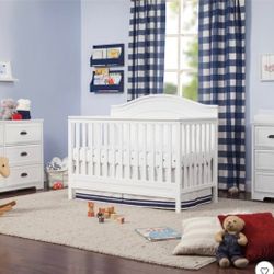 DaVinci Charlie 4-in-1 Convertible Crib