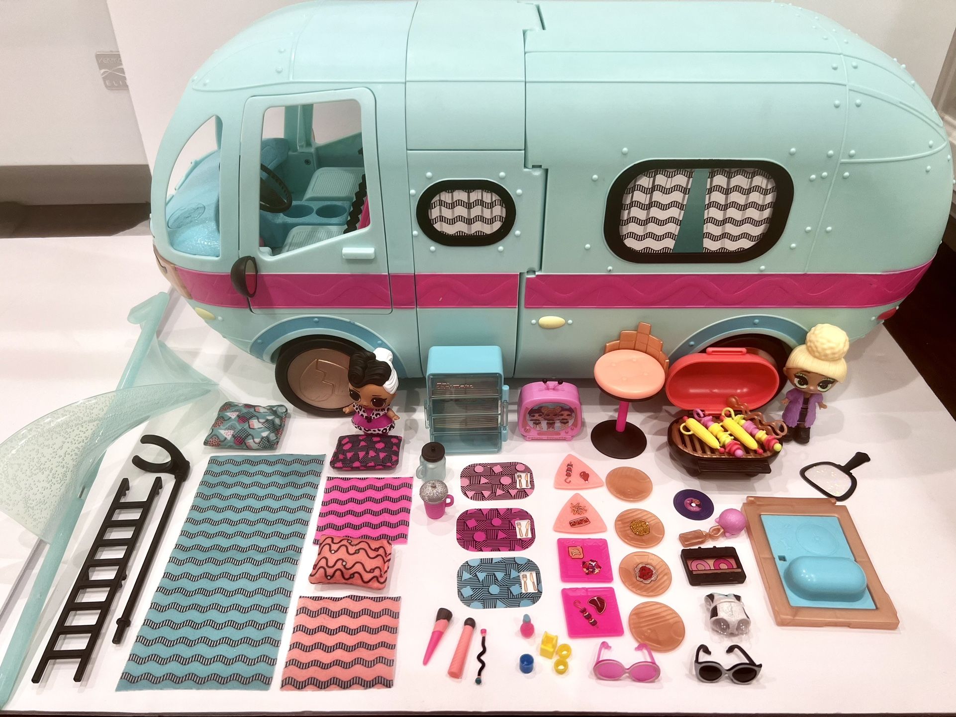 Lol surprise 2 In 1 Glamper Fashion Camper