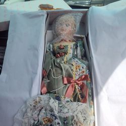 Vintage Original Porcelain Antique Showstopper Doll (Brand New With Certificate)