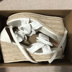 Women White Bow Heals 