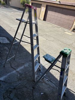 2 - aluminum ladders 4’ Werner / 6’ Davidson