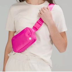 Lululemon Everywhere Belt Bag Sonic Pink NWT