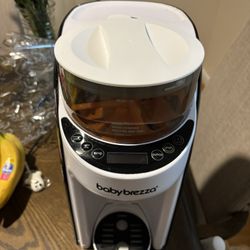 Baby Brezza Formula Pro