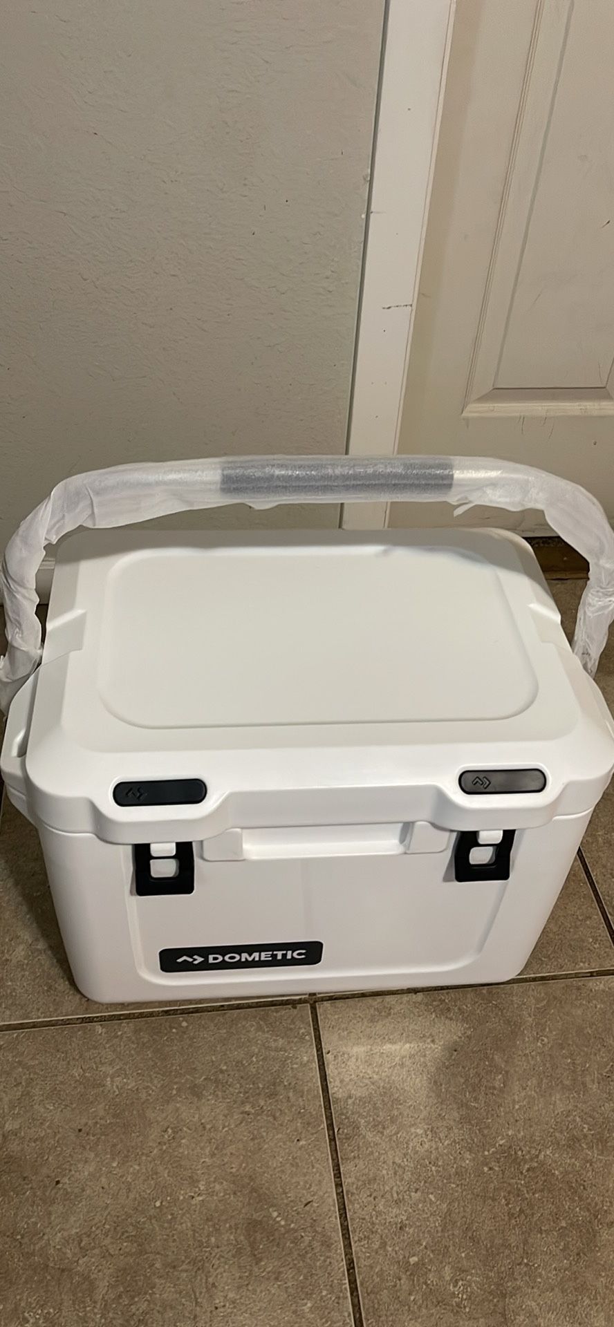 Dometic Cooler, Brand New In the Box