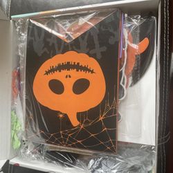 BRAND NEW! Halloween Decoration Set