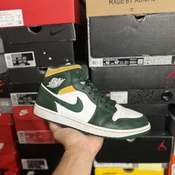 Jordan 1 Mid Sonics size 9.5 USED But Clean