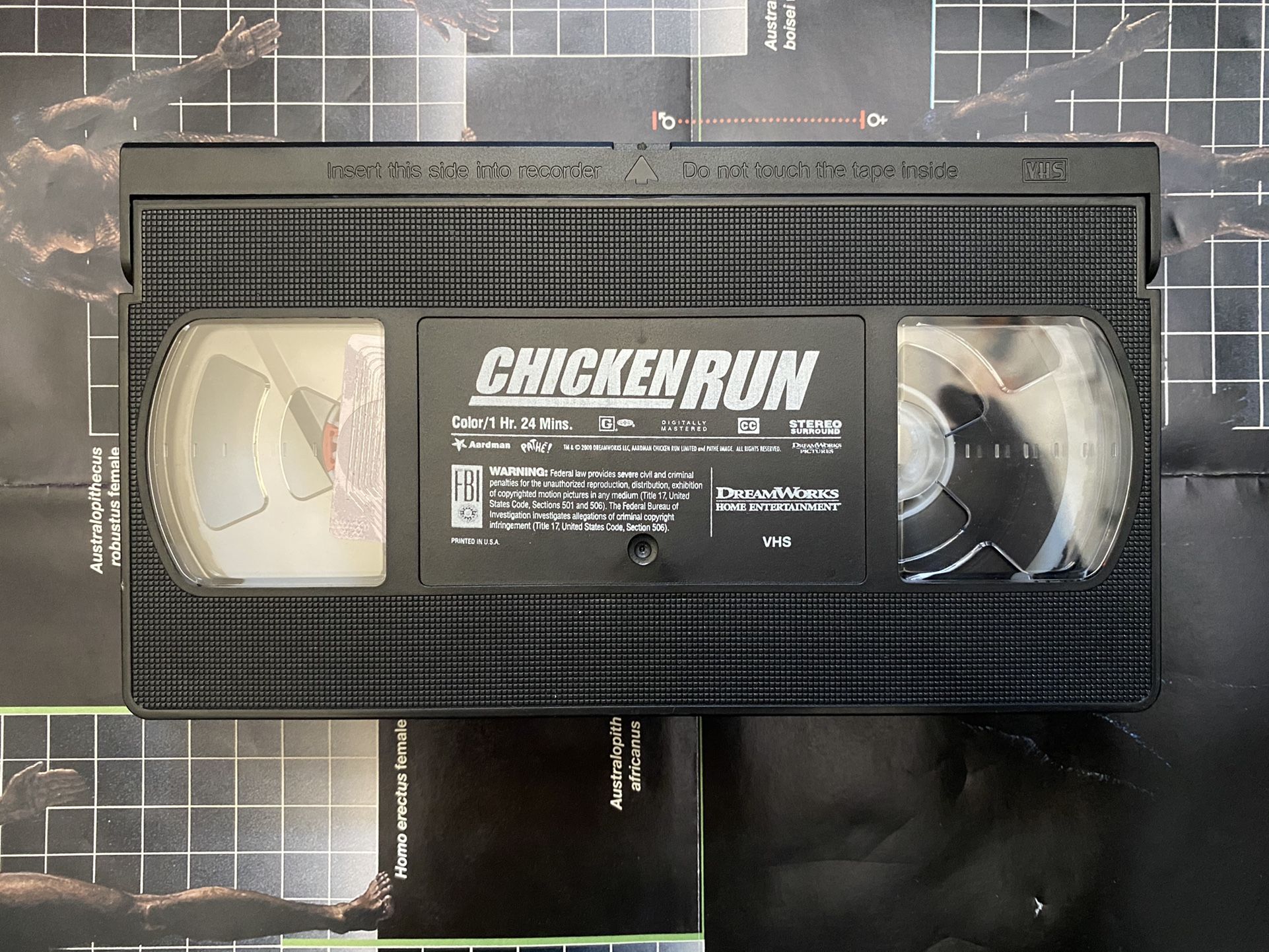 Chicken Run VHS Videocassette Tape Animated Movie Fim