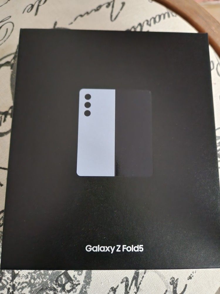 Brand New Samsung Galaxy Z Fold 5