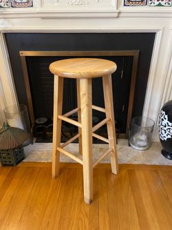 Solid Wood Bar Stool – Natural Finish | 29.5" Tall