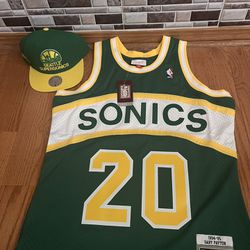 Brand New Sonics Mitchell & Ness Throw Back Gary Payton Jersey With Hat