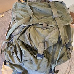 vintage US Military Alice pack (large) complete with frame and straps