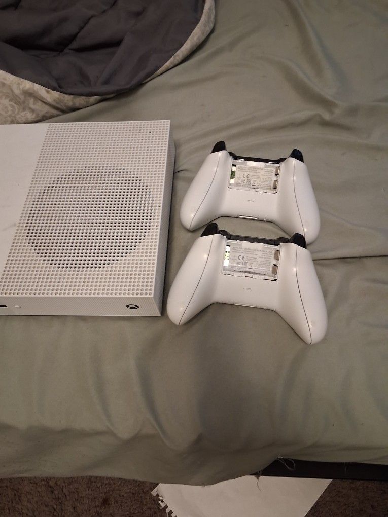 Xbox One S