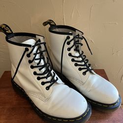 Dr Martens 1460 White Lace Up Combat Style Women’s Boots Size 8