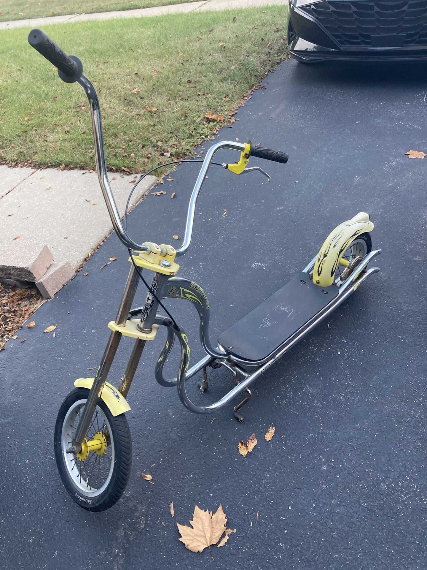 Schwinn String Ray Antique Scooter