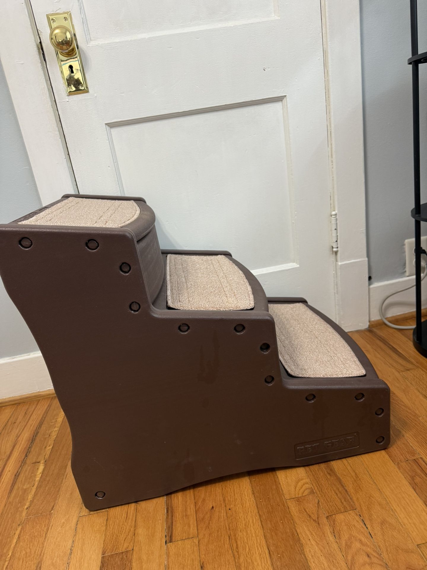 Steps For Large Dogs Up To 200 Pounds 