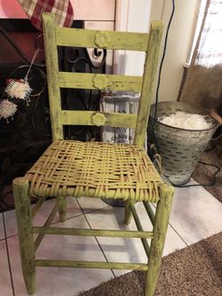 Vintage painted adorable cottage chippy shabby chic chair smoke free it's old but it's sturdy solid wood