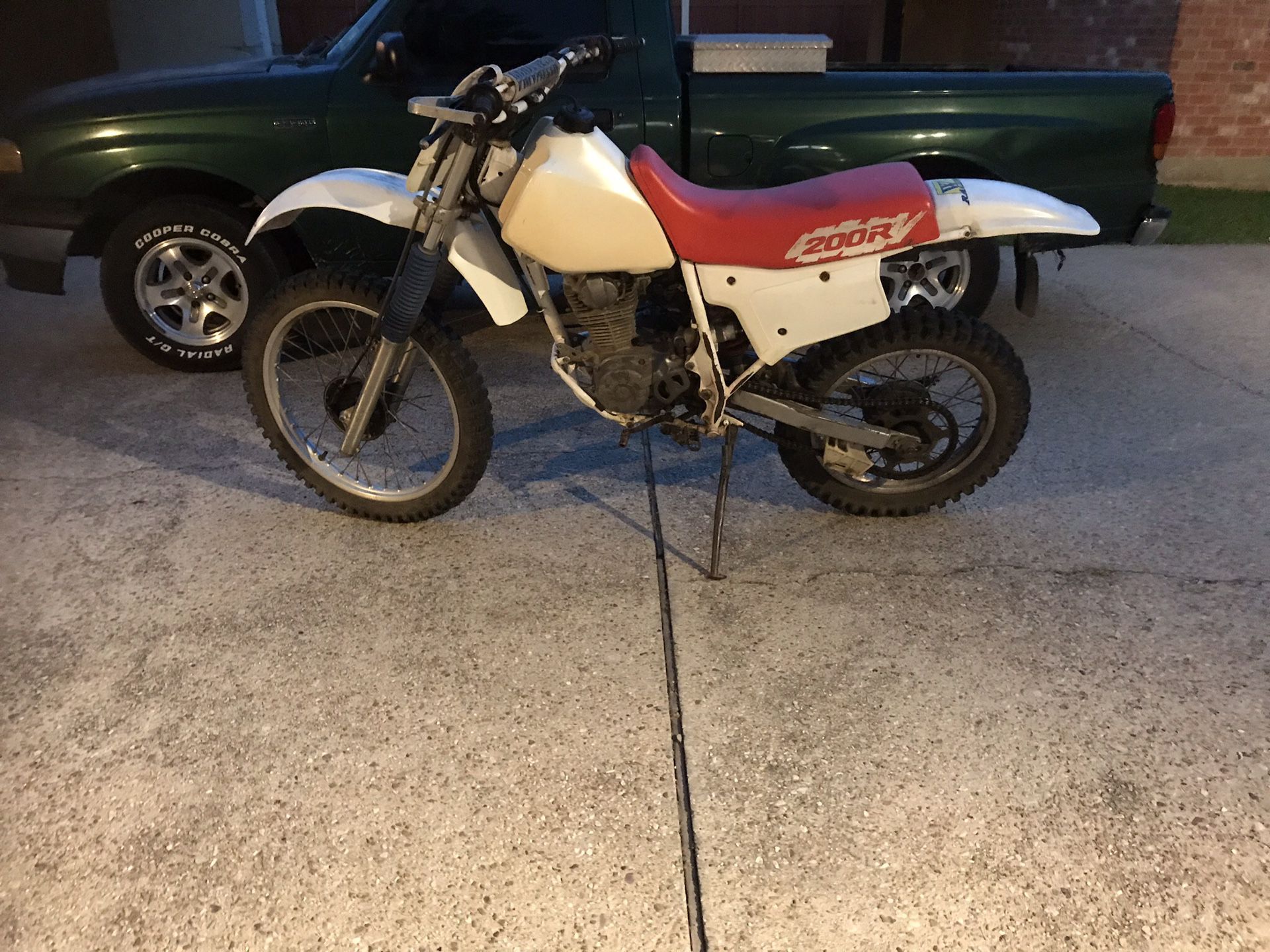 200 r Honda dirt bike
