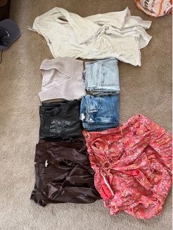 Women’s clothes 7 items (Aritzia, Abercrombie, revolve, runaway the label, good american)