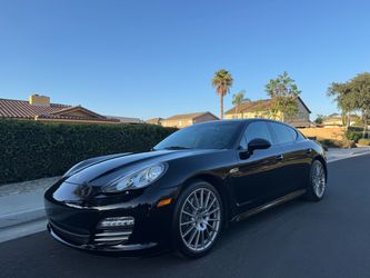 2012 PORSCHE PANAMERA 4
